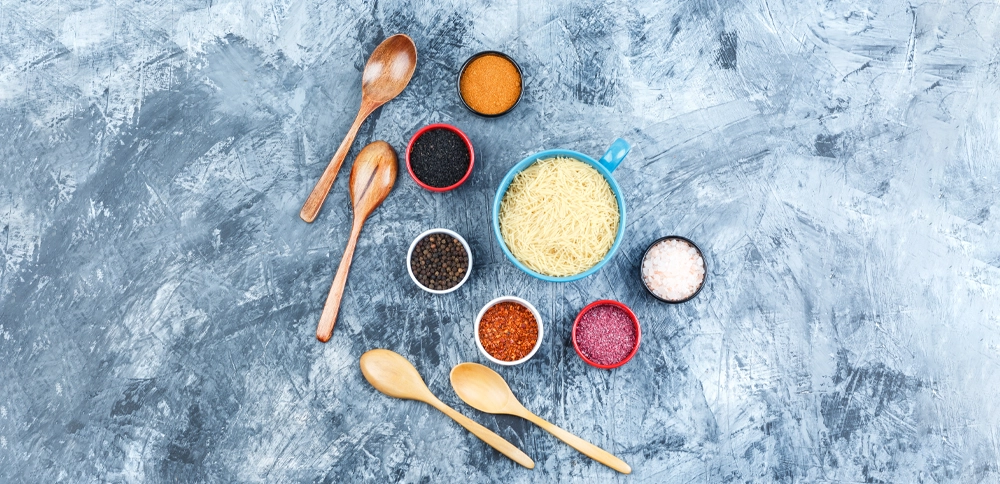 بهترین ادویه ها برای خوش عطر شدن برنج کامفیروزی